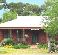 Stacey Studio Gallery  Almond Grove BB - Foster Accommodation