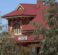 Moonta Tourist Office - Foster Accommodation
