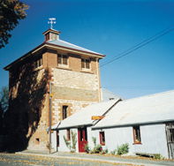 The Oakbank Weaver - Foster Accommodation