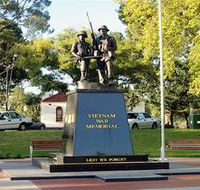 Vietnam War Memorial - Foster Accommodation