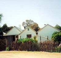 Miners Cottage And Garden - Foster Accommodation