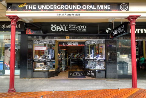 Unique Opal And Diamond Mine  - The Underground Opal Mine - Foster Accommodation 2
