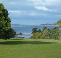 Kingston Beach Golf Club - Foster Accommodation