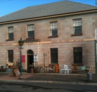 Wildes Antiques - Foster Accommodation