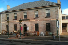 Wildes Antiques - Foster Accommodation 0