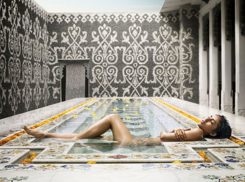 Savoy Baths Day Spa - Foster Accommodation 0