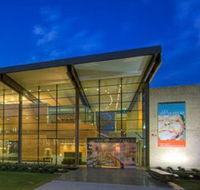 UQ University Art Museum - Foster Accommodation