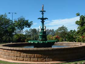 Band Rotunda And Fairy Fountain - Foster Accommodation 0