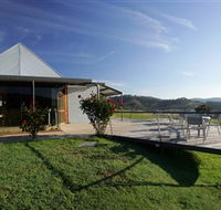 Dalwhinnie Wines - Foster Accommodation