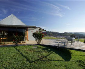 Dalwhinnie Wines - Foster Accommodation 0