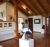 Art at Linden Gate - Foster Accommodation