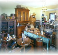 Turnbull Bros Antiques - Foster Accommodation