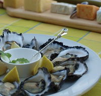 Oyster Shed on Wray Street - Foster Accommodation