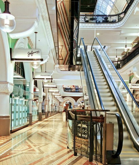 Queen Victoria Building QVB - Foster Accommodation 10