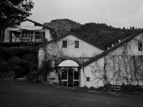 Amphora Wine Group - Foster Accommodation 0