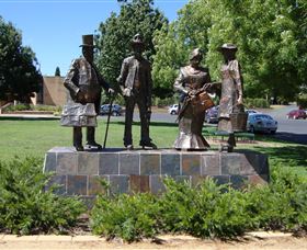 Dad, Dave, Mum And Mabel - Foster Accommodation 2