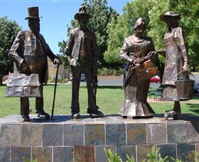 Dad, Dave, Mum And Mabel - Foster Accommodation 0