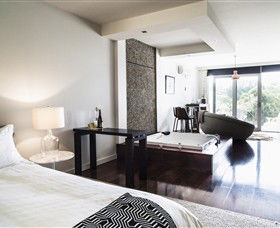 Polperro Winery - Foster Accommodation 6
