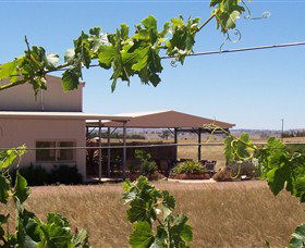 Gallagher Wines - Foster Accommodation 0