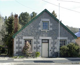 Uralla Heritage Walk - Foster Accommodation 1