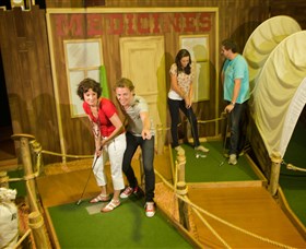 Mega Mini Golf - Foster Accommodation 1
