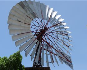 Barcaldine Windmill - Foster Accommodation 0