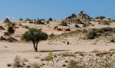 Walls Of China - Foster Accommodation 2