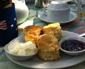 Afternoon Tea At Burnett House - Foster Accommodation 1