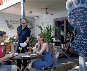 Live Entertainment At Magnetic Island - Foster Accommodation 1
