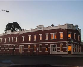 American Hotel - Foster Accommodation 2