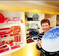 Exclusive Hot Glass Gallery - Foster Accommodation