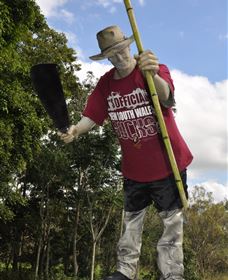 Cane Cutter Memorial - Foster Accommodation 2