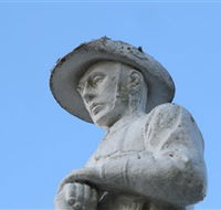Sarina War Memorial - Foster Accommodation