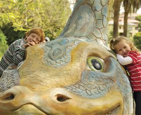 Albury Botanic Gardens - Foster Accommodation 3