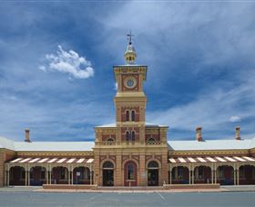 Albury Railway Station - Foster Accommodation 0