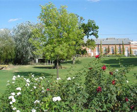 Ian Geddes Bushwalk - Foster Accommodation 0