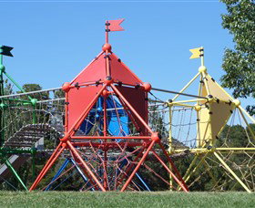 Fadden Pines Playground - Foster Accommodation 0