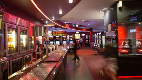 Ainslie Football And Social Club - Foster Accommodation 4