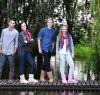 Mortels Sheepskin Factory - Foster Accommodation