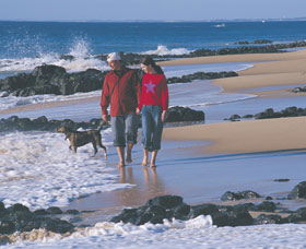 Back Beach - Foster Accommodation 0
