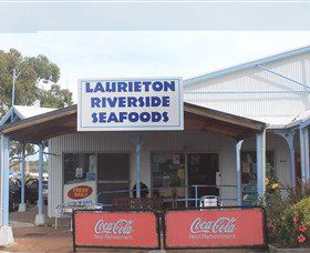 Laurieton Riverside Seafoods - Foster Accommodation 1