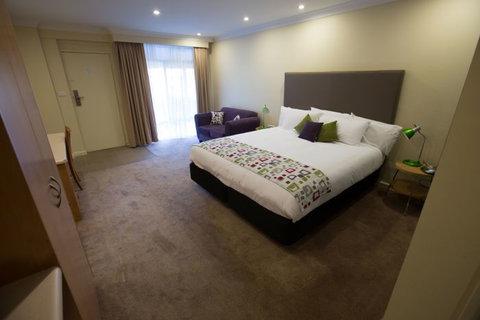 Ibis Styles Orange - Foster Accommodation 2