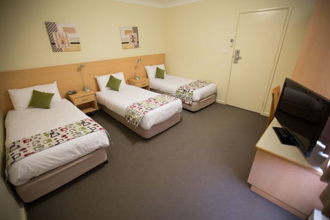 Ibis Styles Orange - Foster Accommodation 3