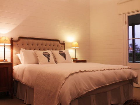 All Saints Bed And Breakfast - Foster Accommodation 1