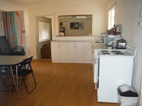 Aljaka - Foster Accommodation 3