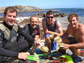 Goin' Off Safaris - Foster Accommodation 15