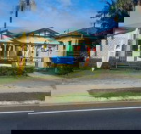 Kayaksnthings - Foster Accommodation