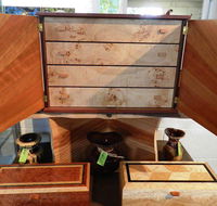 Montville Woods Gallery - Foster Accommodation