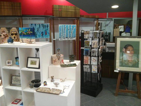 Townsville Art Society Inc - Foster Accommodation 0