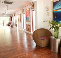 Barefoot Art Food Wine - Foster Accommodation
